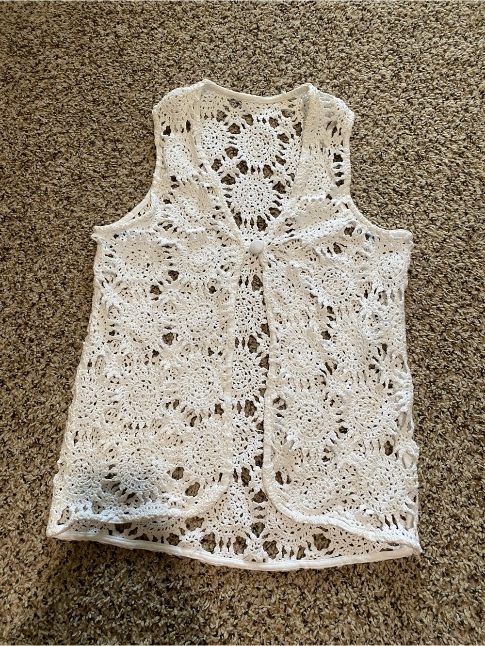 Vintage VTG White Crochet Sleeveless Button-Front Top Vest